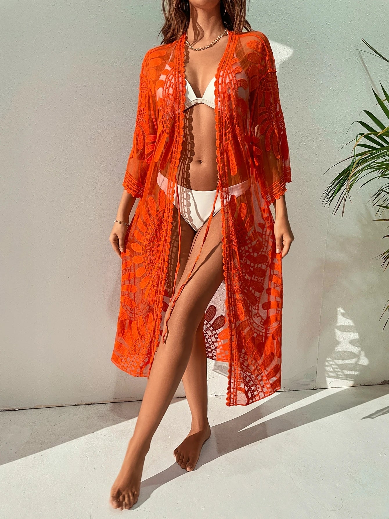 Saída de Praia Quimono Capa Transparente com Estampa Floral de Resort 