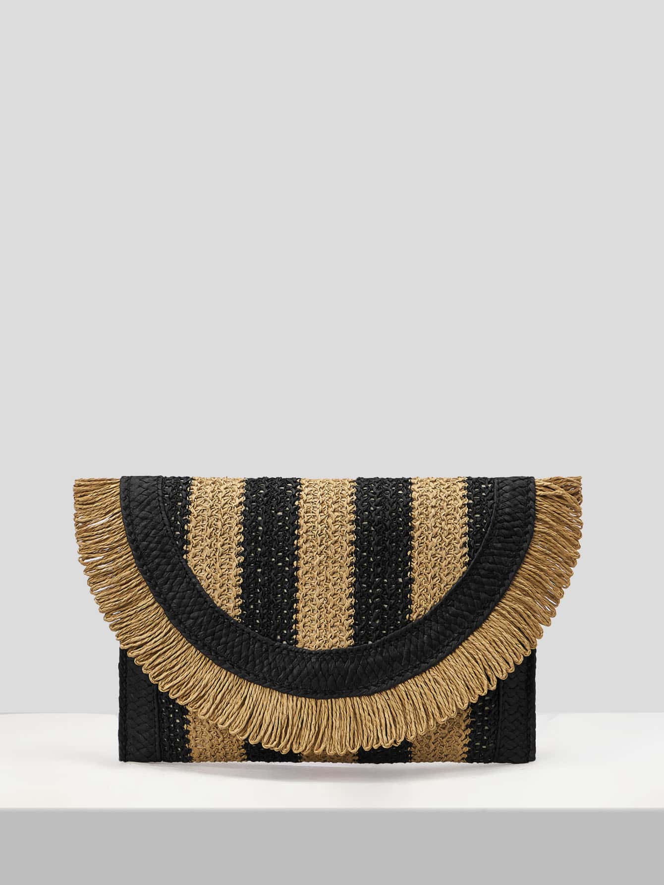  Bolsa de palha Fabi dois tons acabamento de franja aba