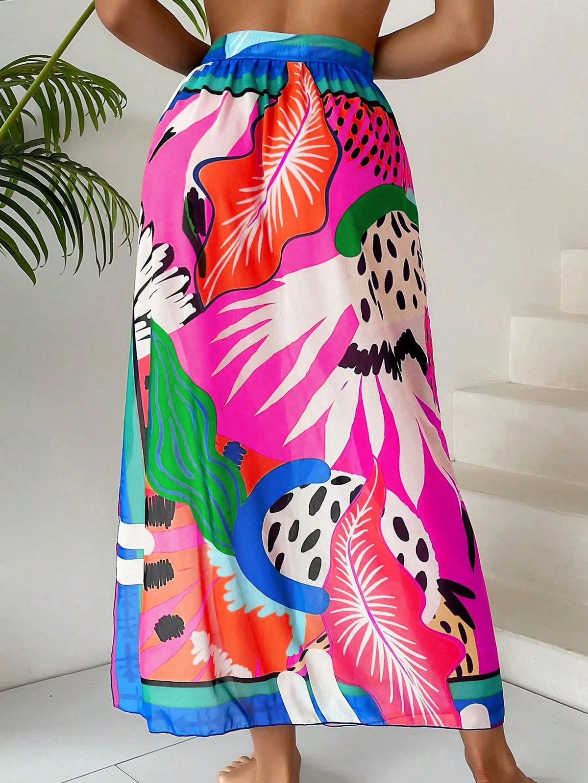 Saia com Faixa Lateral Transparente em Tela, Estampado Floral 