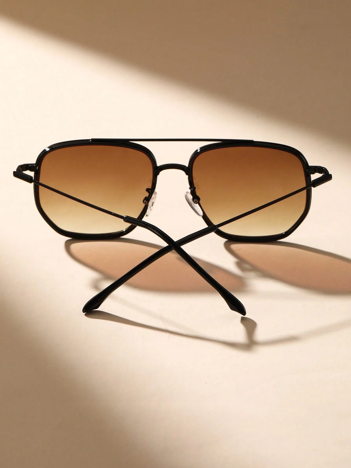 Óculos de Sol de Feminina Paula com Armação Geométrica