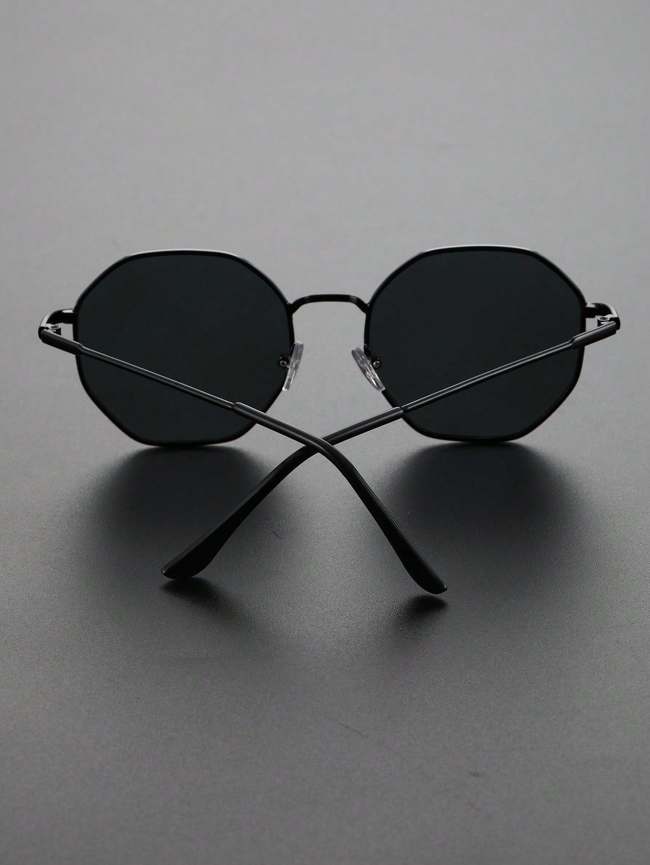  Óculos de Sol Feminino Mavi com Proteção UV de Moldura Geométrica 