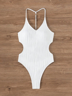 Maiô Feminino Clara Texturizado com Decote Halter e Cintura Vazada 