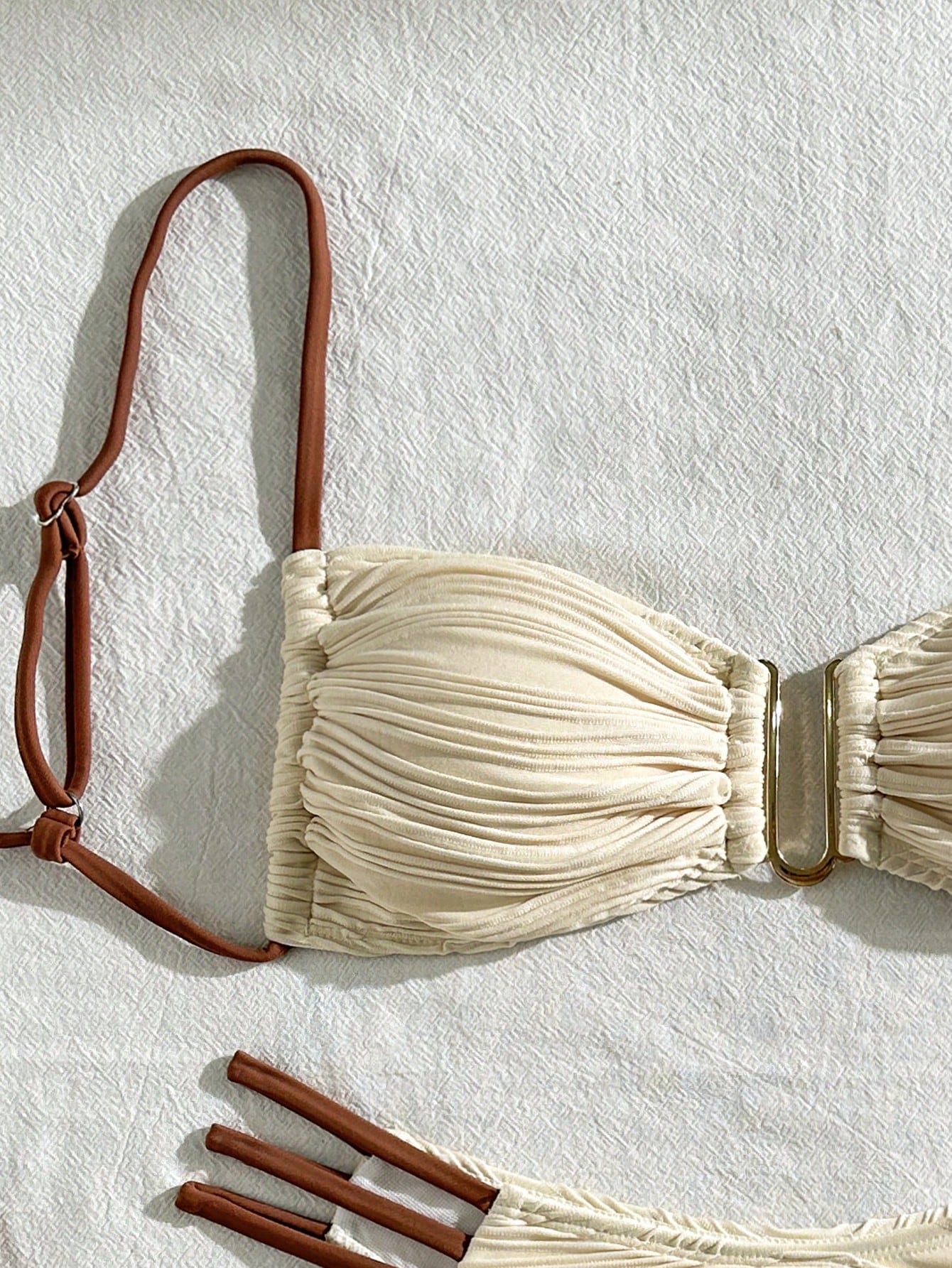  Conjunto de Maiô Bikini Nicole Sensual com Franzidos de 