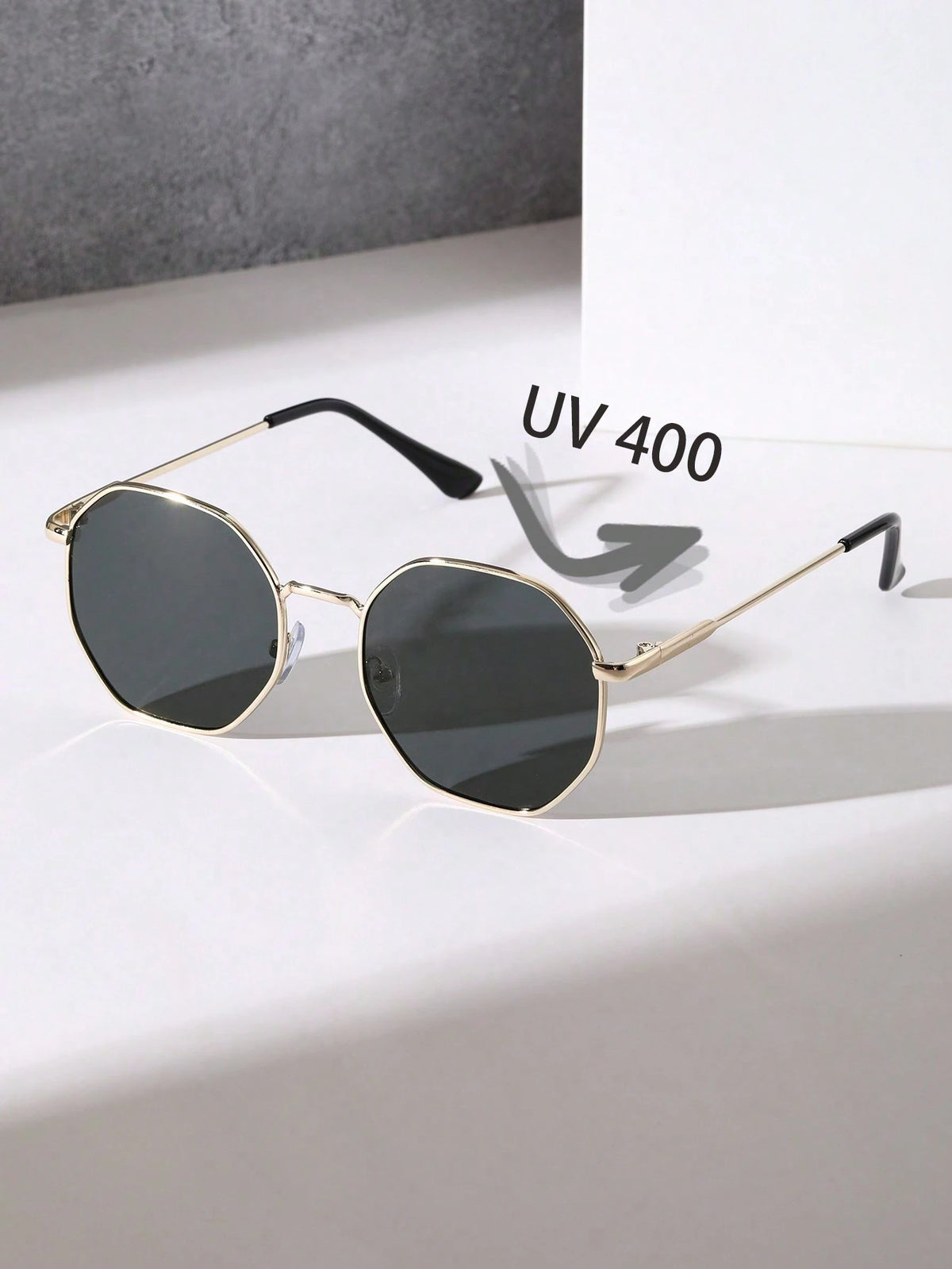  Óculos de Sol Feminino Mavi com Proteção UV de Moldura Geométrica 