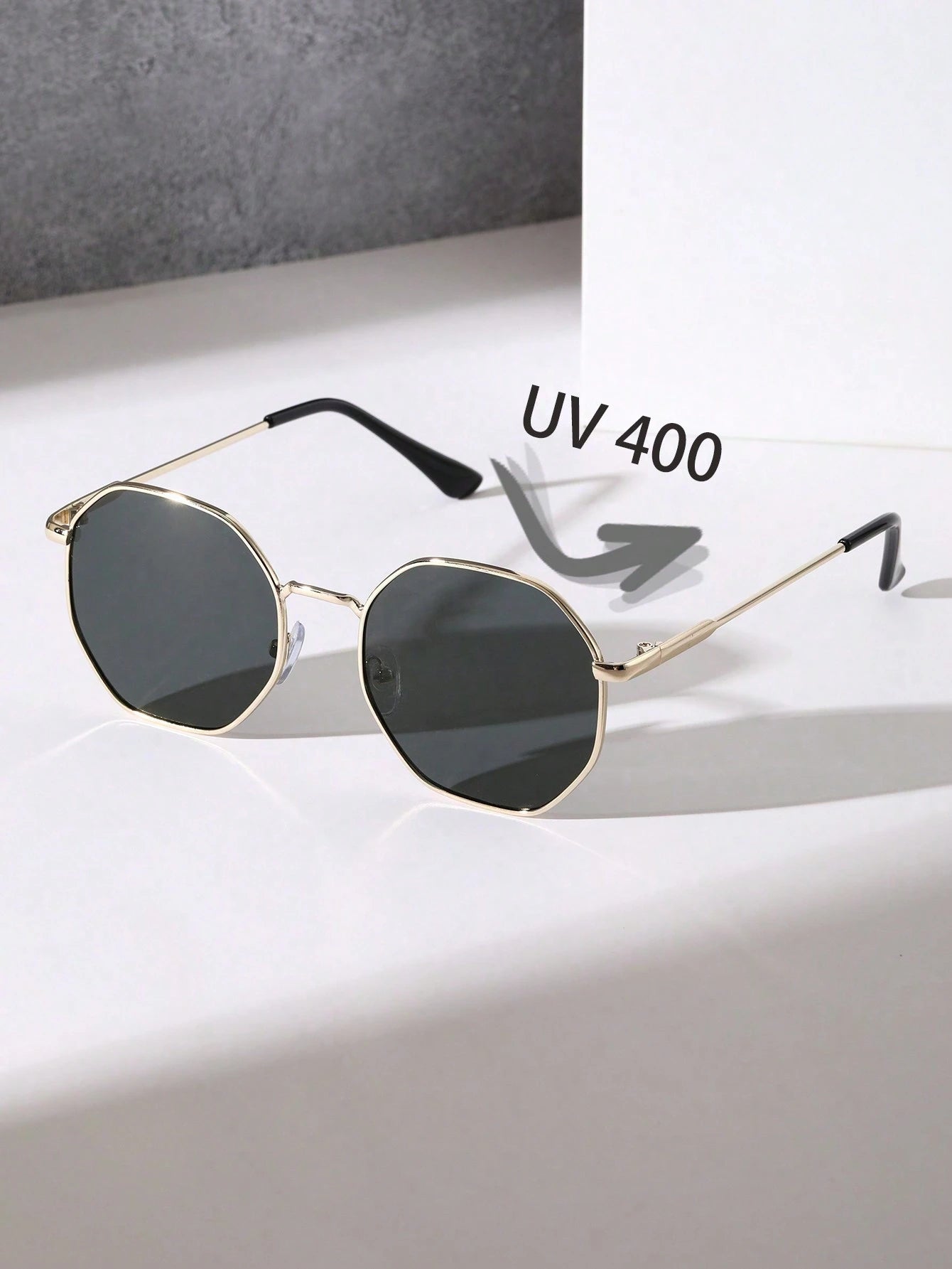  Óculos de Sol Feminino Mavi com Proteção UV de Moldura Geométrica 