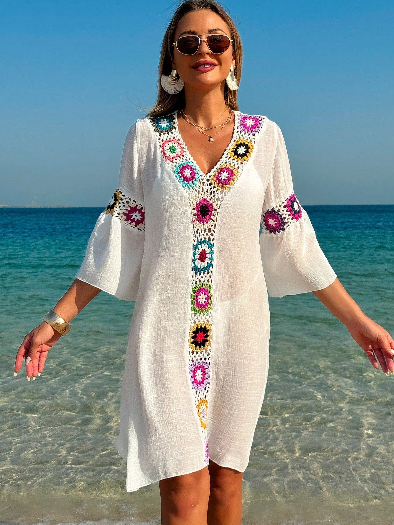 Saída de Praia Vestido Casual Folgado com Decote em V, Crochê Floral e Fenda Lateral, Protetor