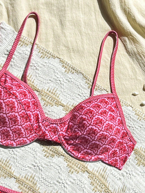  Conjunto de Biquini Daniela de 2 Peças com Alça Ajustável, Fecho Traseiro e Cintura Alta, Estampa Floral 