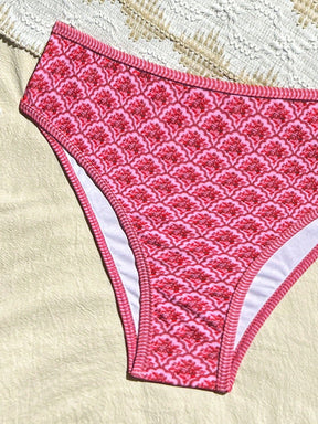  Conjunto de Biquini Daniela de 2 Peças com Alça Ajustável, Fecho Traseiro e Cintura Alta, Estampa Floral 