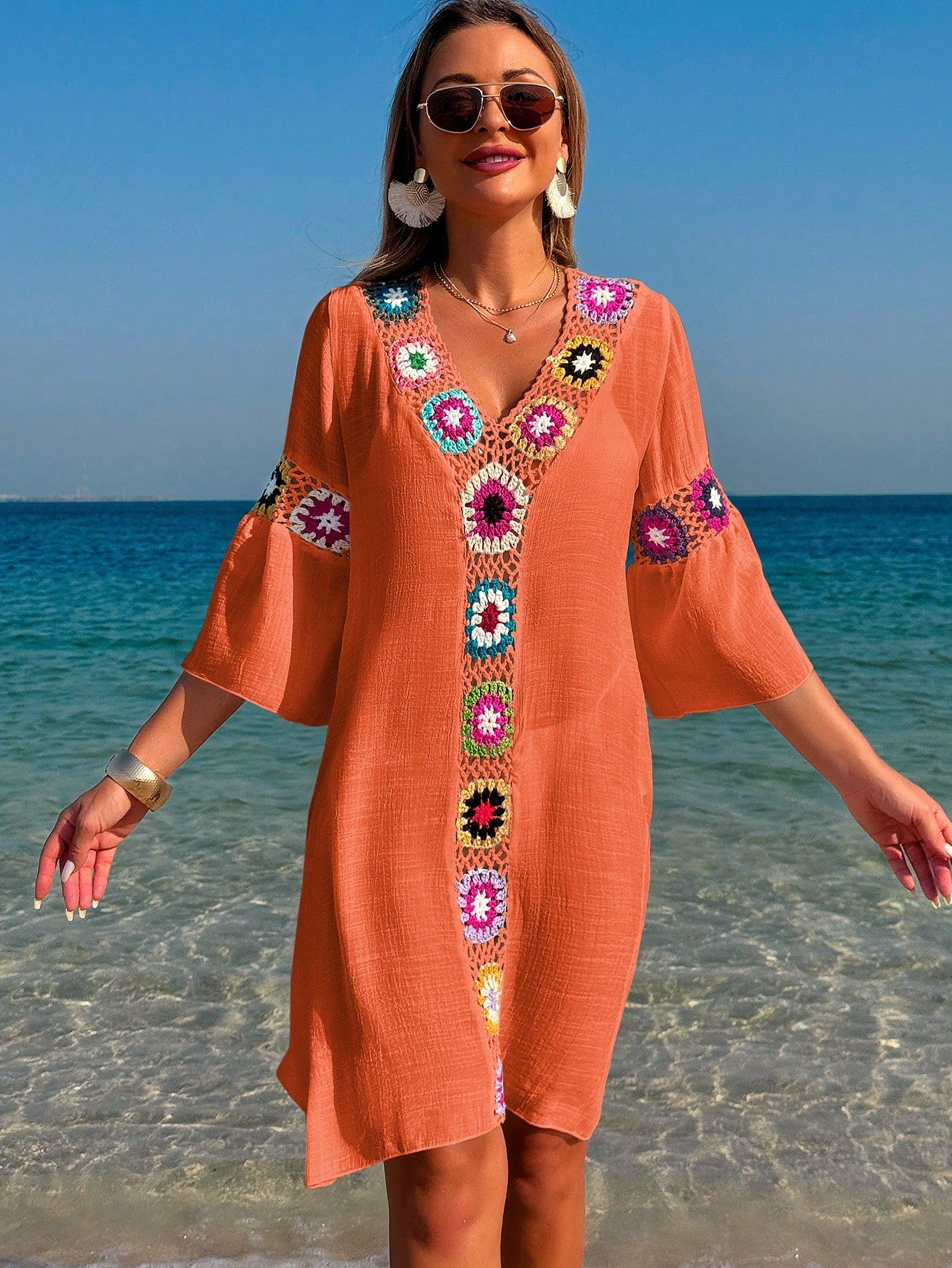 Saída de Praia Vestido Casual Folgado com Decote em V, Crochê Floral e Fenda Lateral, Protetor