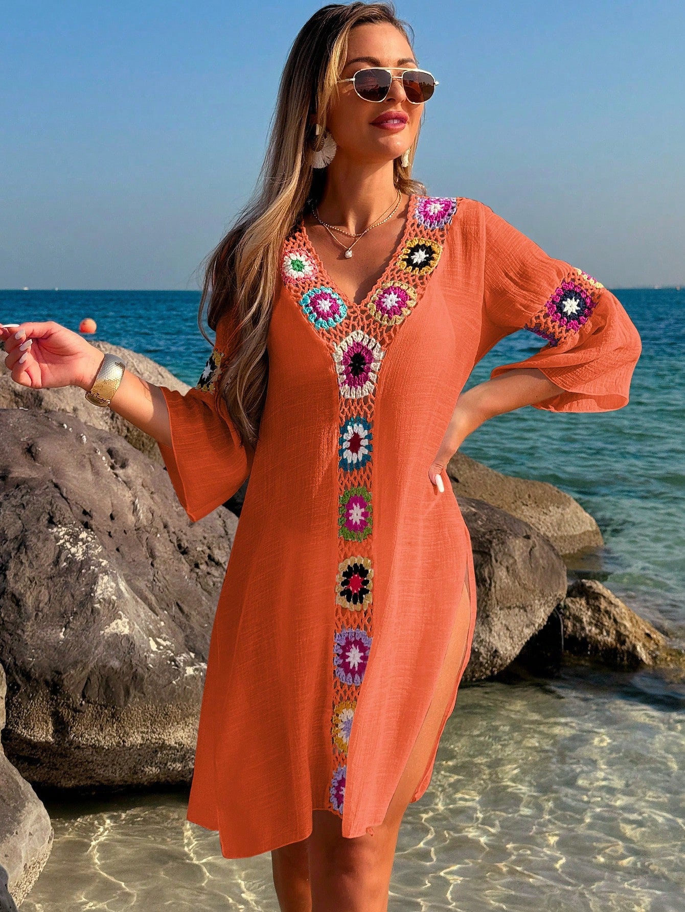 Saída de Praia Vestido Casual Folgado com Decote em V, Crochê Floral e Fenda Lateral, Protetor